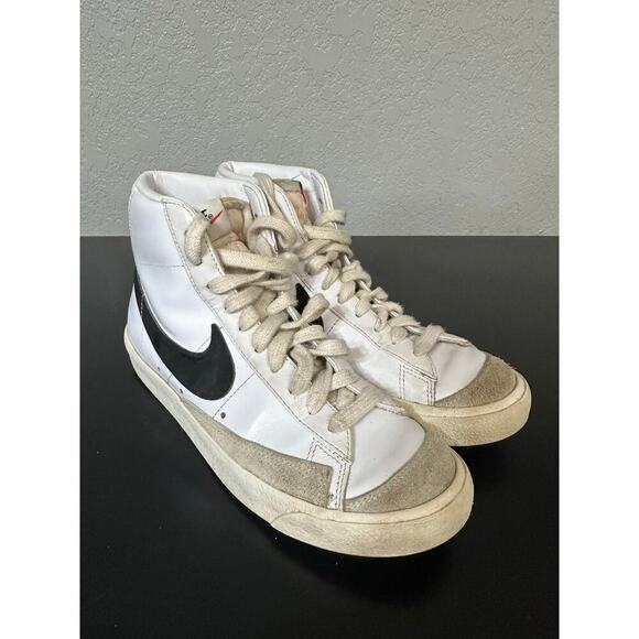 Nike Shoes - Nike Blazer Mid 77 Sneaker Shoe Women 7.5 Grunge Retro Basketball Classic Twee